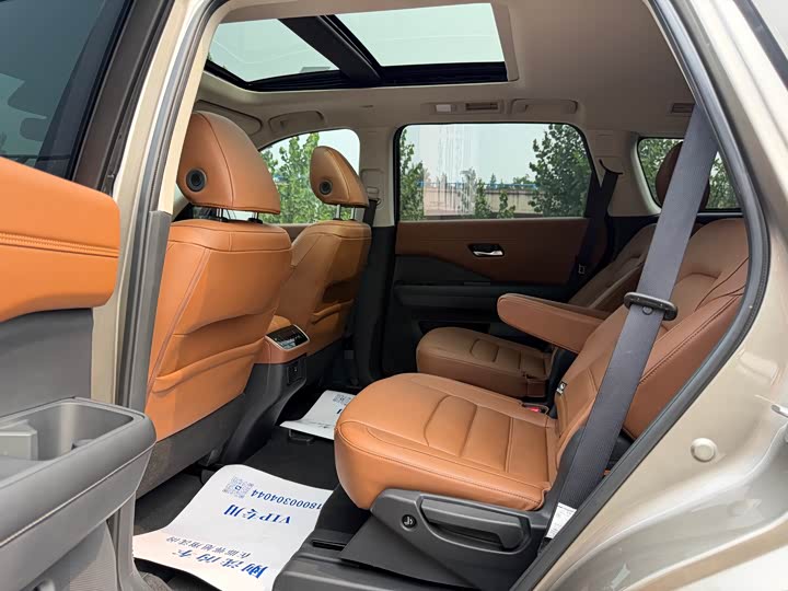 Nissan Pathfinder — фото 8