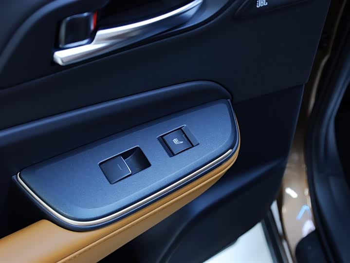 Toyota Sport 2023 2.4 T Sport Cross HEV 4 WD — фото 33