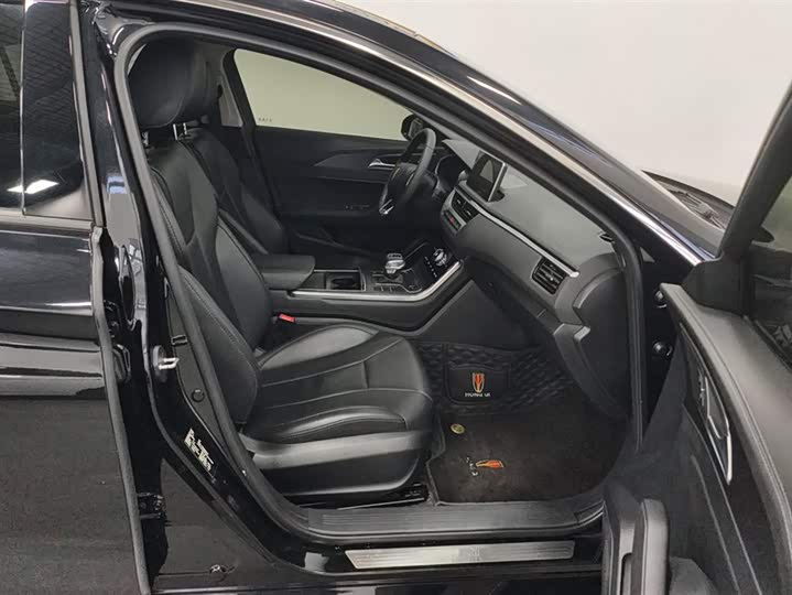 Hongqi H5 2022 1.8 T AT — фото 8