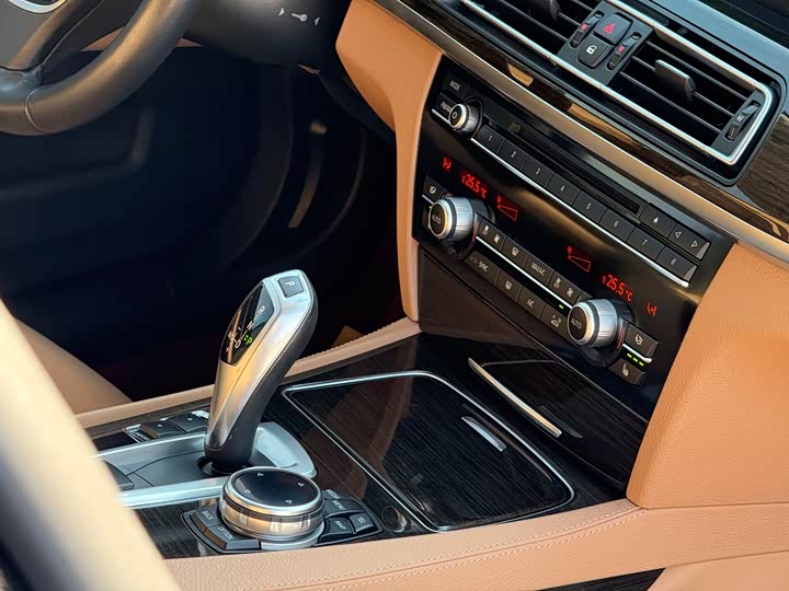 BMW 7-Series 2014 730 Li — фото 48