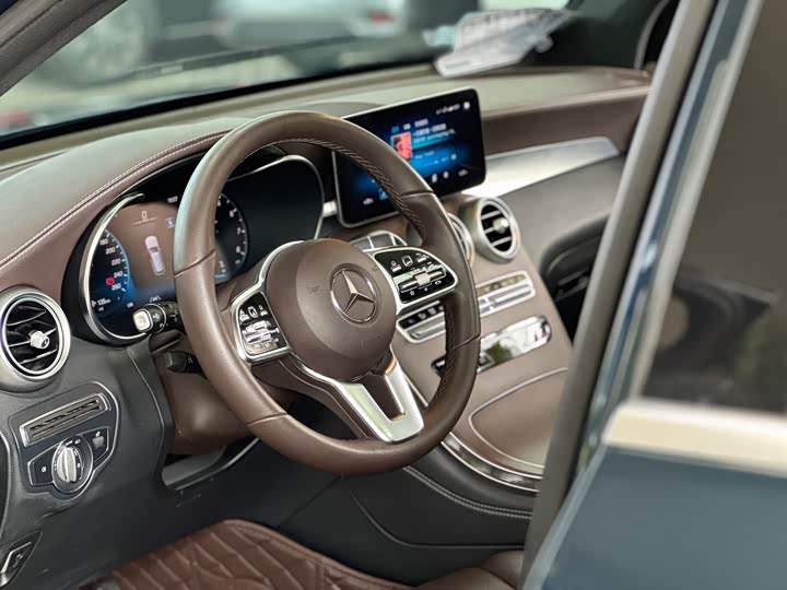 Mercedes-Benz GLC 2021 GLC 300 L 4 MATIC — фото 4