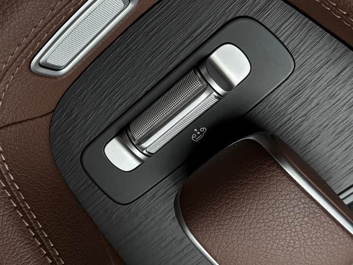 Mercedes-Benz GLE 2024 GLE 450 4 MATIC Luxury — фото 16
