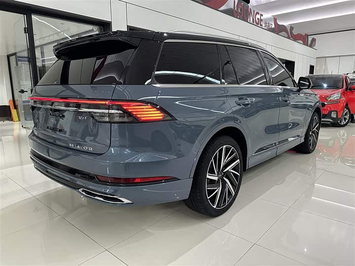Lincoln Aviator — фото 18