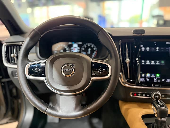Volvo V90 2017 Cross Country T 5 AWD — фото 24