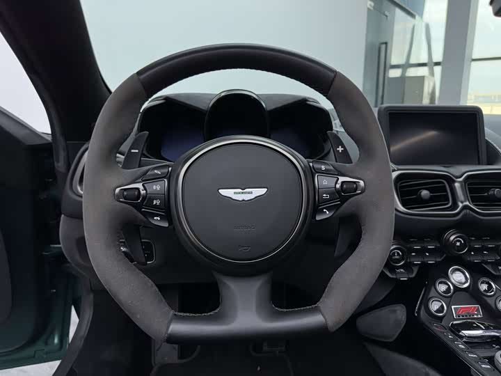 Aston Martin V8 Vantage 2022 4.0 T V 8 F 1 Edition Roadster — фото 21
