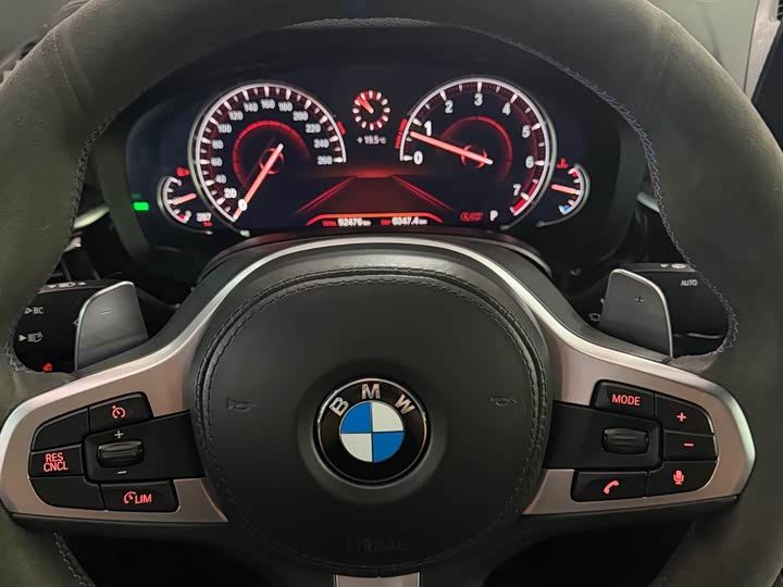 BMW 6-Series 2018 640i x Drive M — фото 6