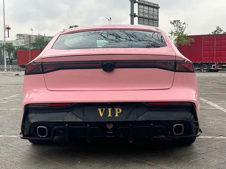 Changan UNI-V 2022 1.5 T Premium — фото 7