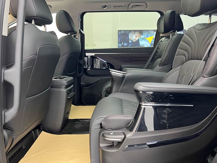 Trumpchi M8 2024 400 T — фото 8