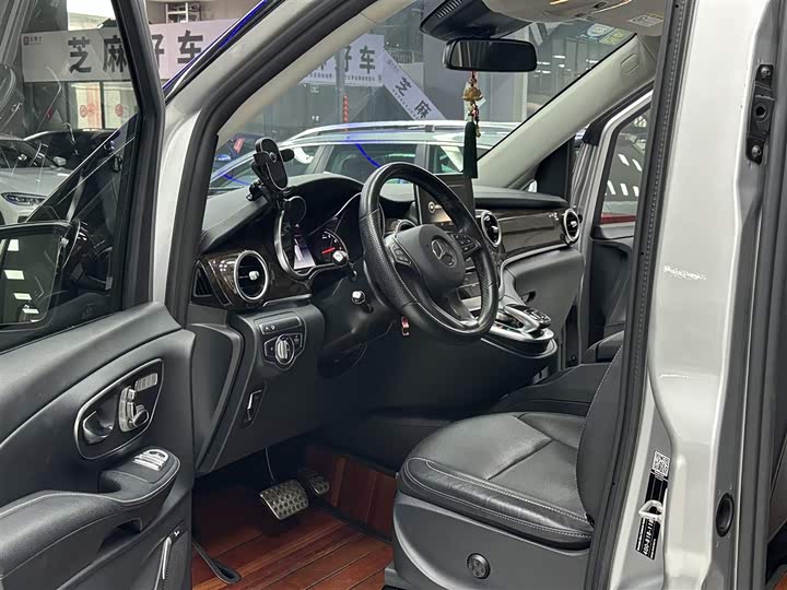 Mercedes-Benz V-Class 2018 V 260 V — фото 9