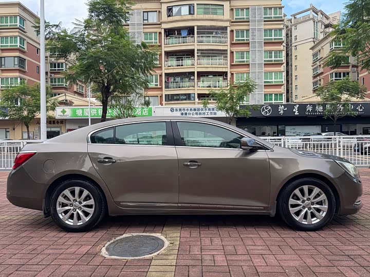 Buick LaCrosse — фото 4