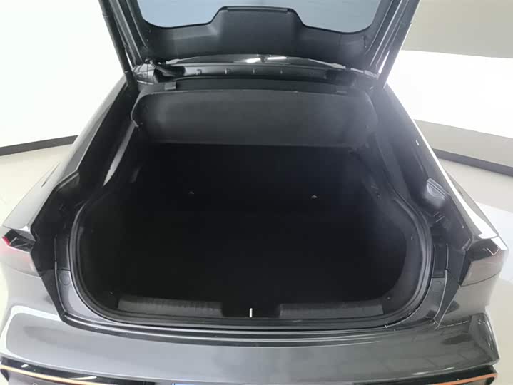 Changan UNI-V 2022 1.5 T — фото 4