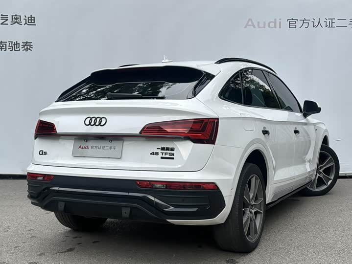Audi Q5L Sportback 2021 40 TFSI Luxury — фото 5