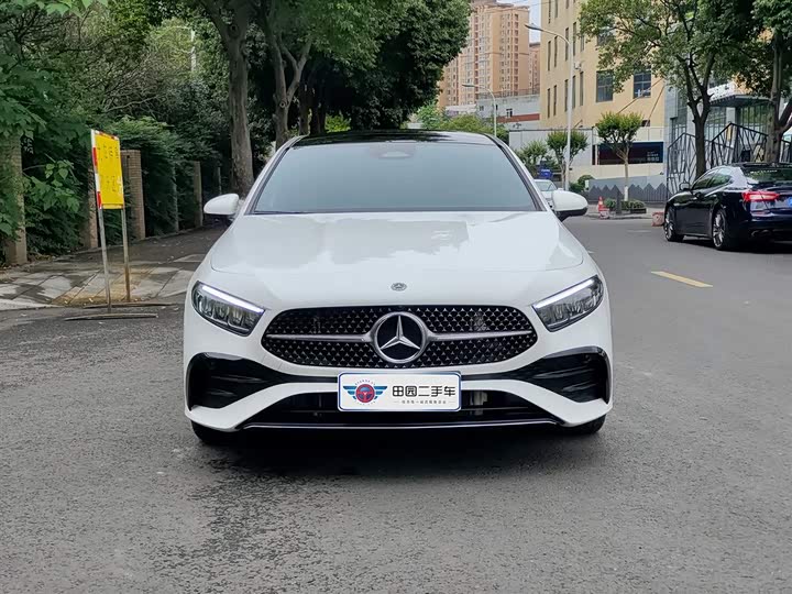 Mercedes-Benz A-Class 2023 A 200 L — фото 2