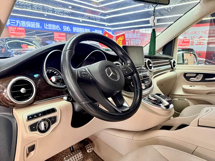 Mercedes-Benz V-Class 2016 V 260 L — фото 8