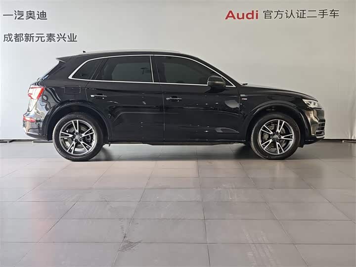 Audi Q5L 2020 40 TFSI — фото 3