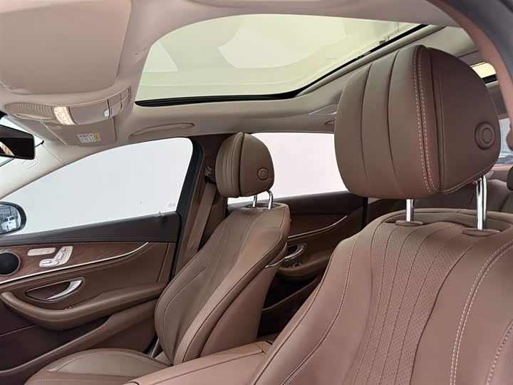 Mercedes-Benz E-Class 2023 E 300 L — фото 16