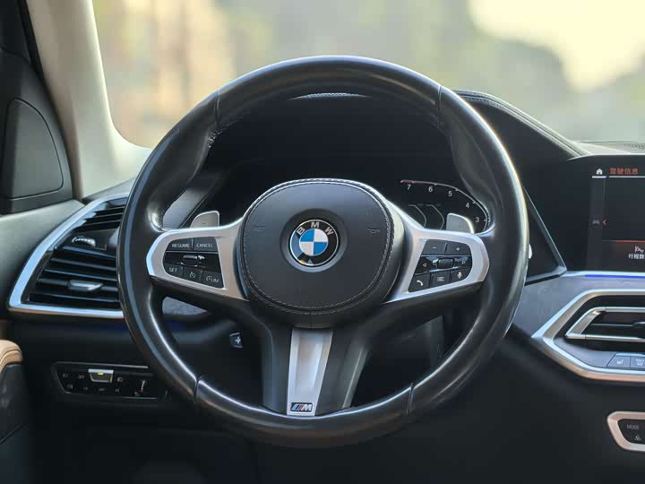 BMW X5 2020 x Drive 40i M — фото 11