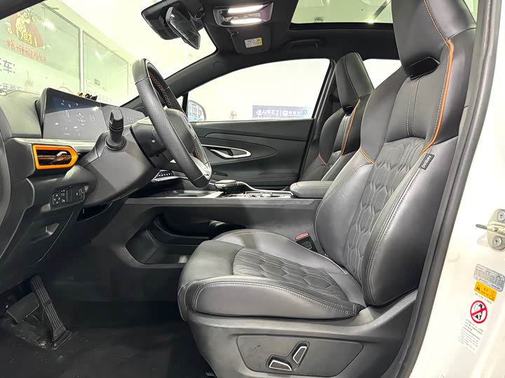 Changan UNI-T 2022 1.5 T Premium — фото 4