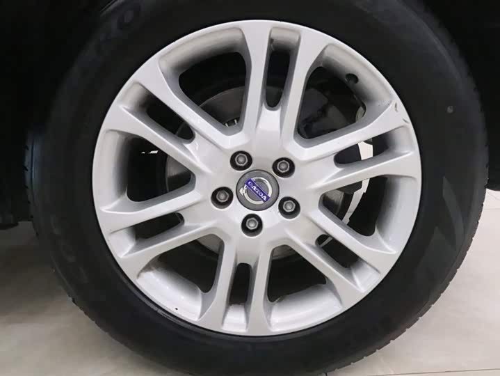 Volvo XC60 2016 T 5 — фото 15