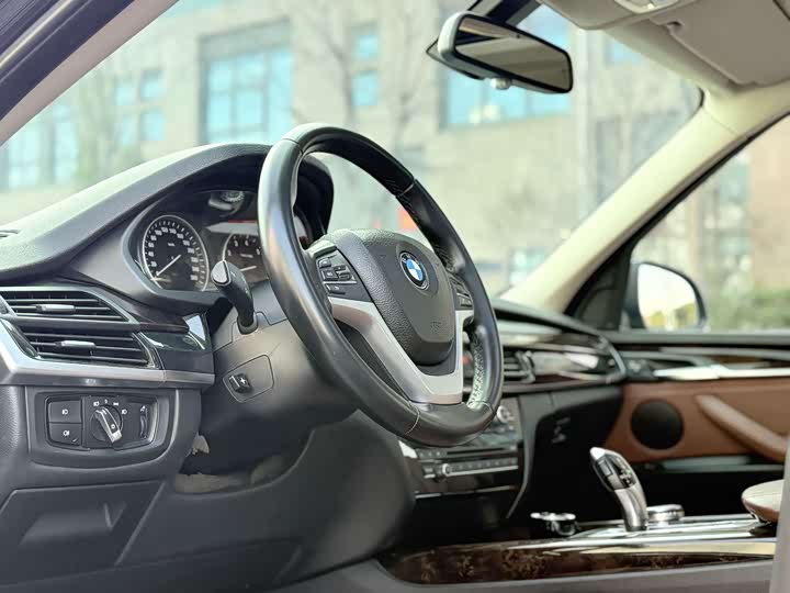 BMW X5 2015 x Drive 35i — фото 9