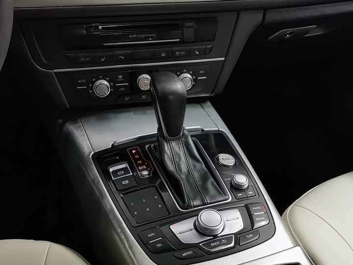 Audi A6L 2016 TFSI — фото 13