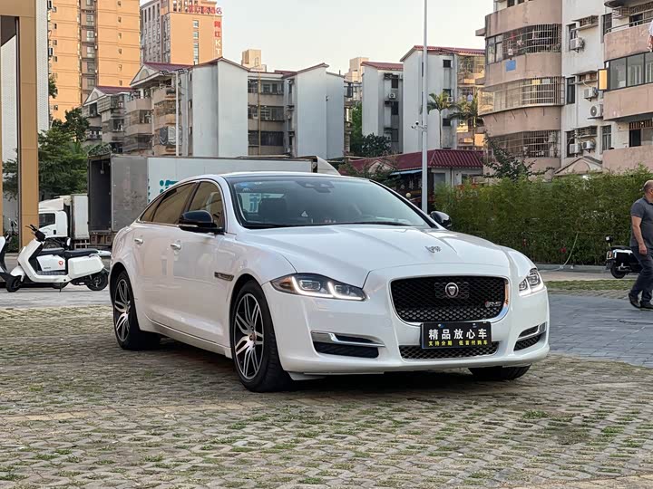 Jaguar XJ 2018 XJL 3.0 SC 2 WD — фото 3