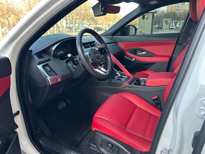 Jaguar E-PACE 2024 R-DYNAMIC S — фото 4