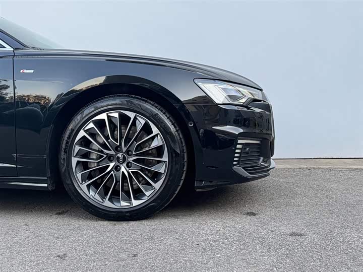 Audi A6L 2020 55 TFSI e quattro — фото 18