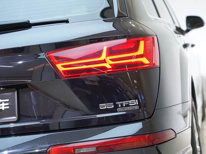 Audi Q7 2019 55 TFSI — фото 9