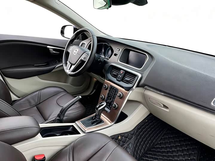 Volvo V40 2015 Cross Country T 5 AWD — фото 6