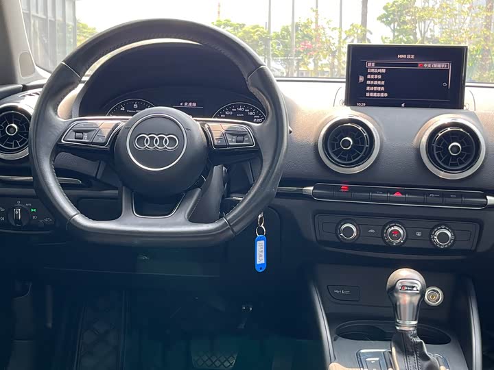 Audi A3 2018 30 Limousine 35 TFSI — фото 11