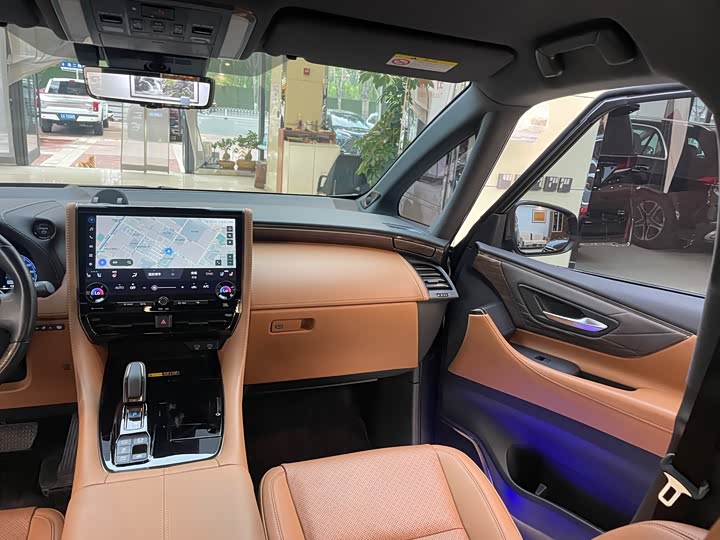 Toyota Vellfire — фото 20