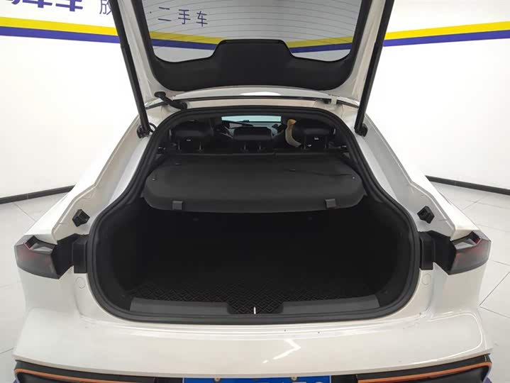 Changan UNI-V 2022 1.5 T — фото 4