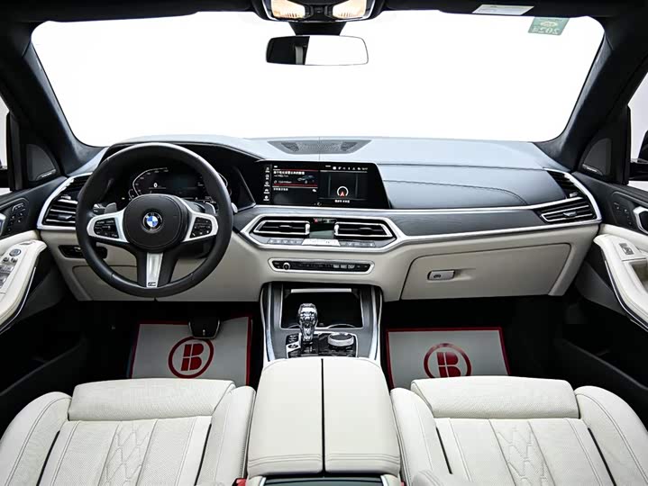 BMW X7 2022 x Drive 40i M — фото 14