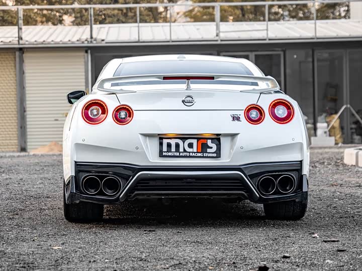 Nissan GT-R 2017 3.8 T — фото 7