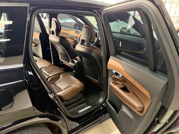 Volvo XC90 2022 B 5 — фото 8