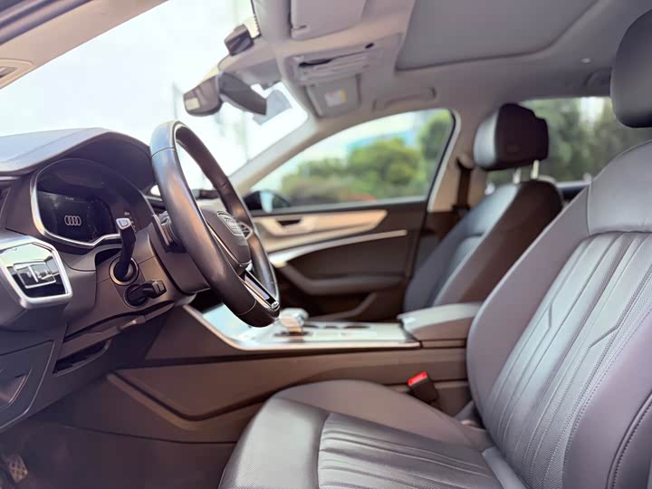 Audi A6 2023 allroad quattro 55 TFSI — фото 8