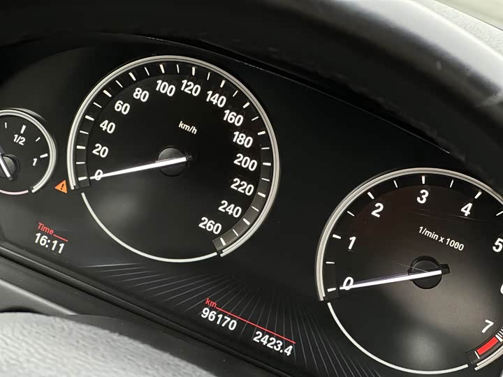 BMW X6 2015 x Drive 35i Luxury — фото 16
