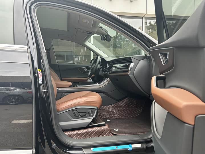 Audi Q7 2023 45 TFSI quattro S line Sport — фото 5