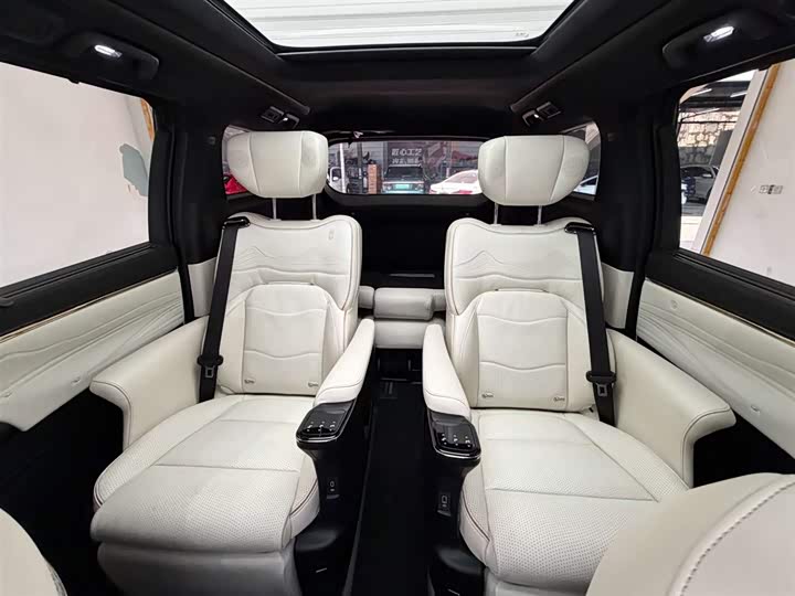 Trumpchi M8 2023 400 T — фото 17