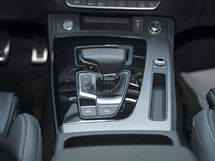 Audi Q5L 2024 40 TFSI — фото 23