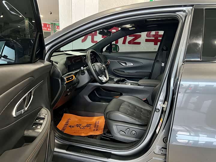 Changan UNI-T 2022 1.5 T Flagship — фото 5