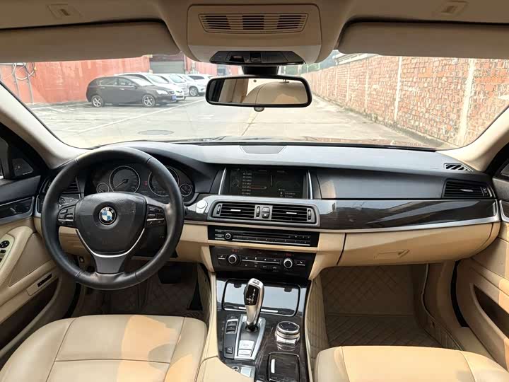 BMW 5-Series 2014 525 Li — фото 10