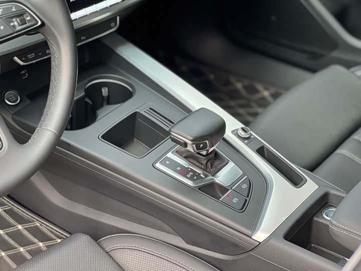 Audi A4L 2024 40 TFSI — фото 8
