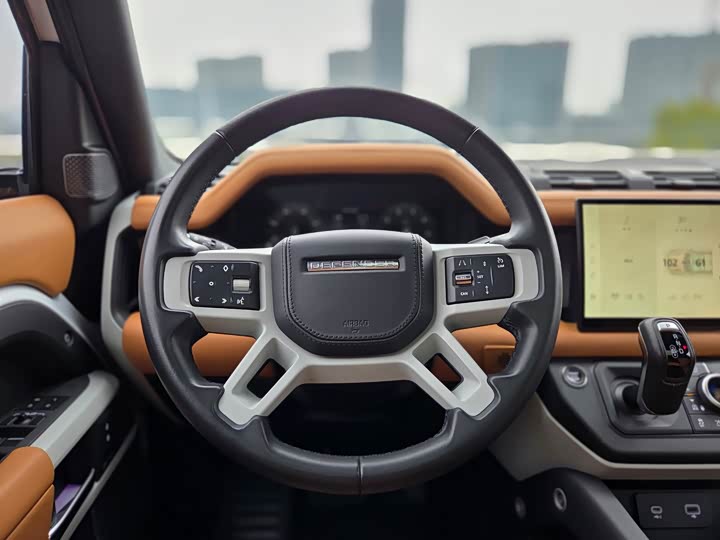 Land Rover Defender — фото 10