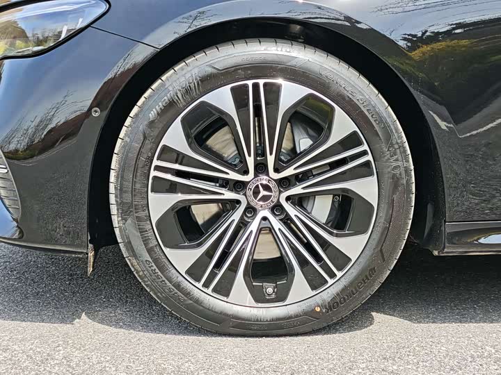 Mercedes-Benz E-Class 2026 E 300 L Luxury — фото 15