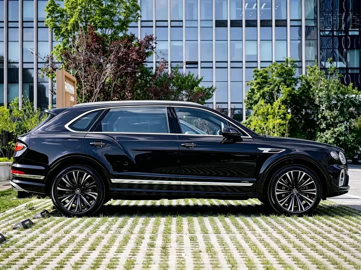 Bentley Bentayga — фото 9