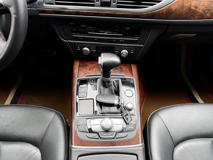 Audi A6L 2015 30 FSI — фото 14