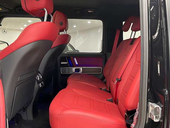 Mercedes-Benz G-Class 2023 G 500 — фото 12