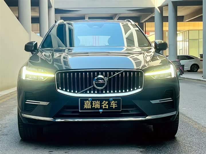 Volvo XC60 2022 B 5 4 WD — фото 13
